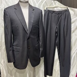 Canali Dark Brown Pin Stripe 48 R Pure Virgin Wool Single Breasted 2 Button Suit